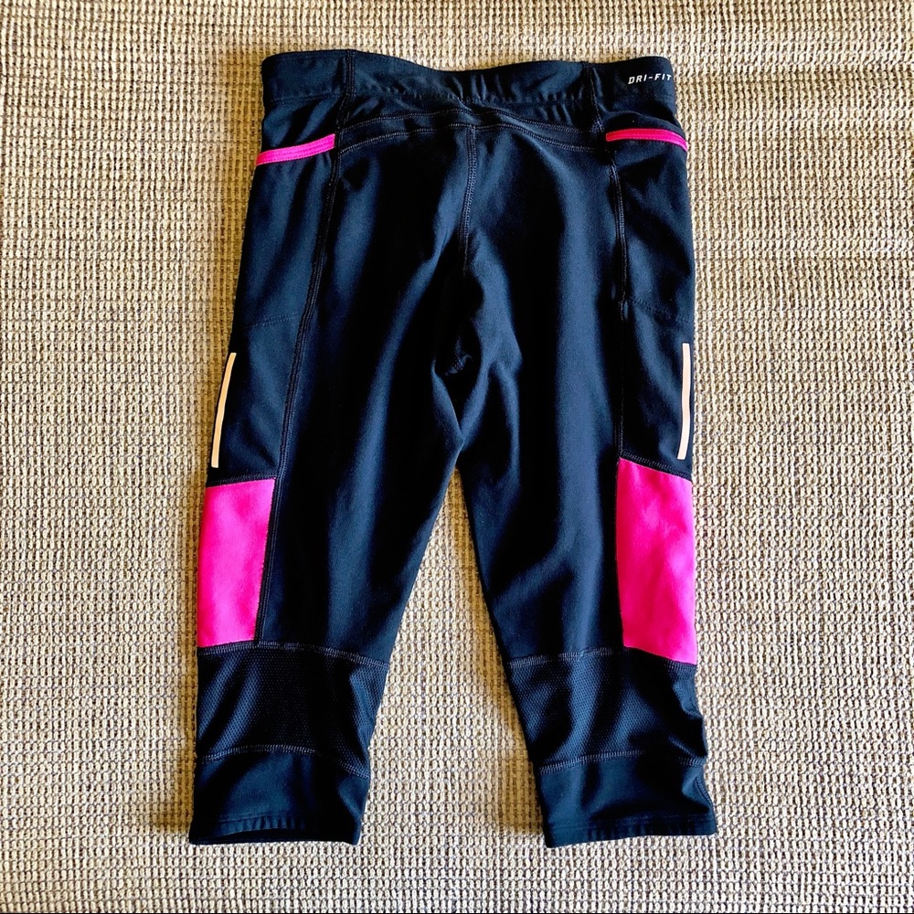 NIKE WOMENS RUNNING CAPRIS WITH GOLD SWOOSH & 3M
